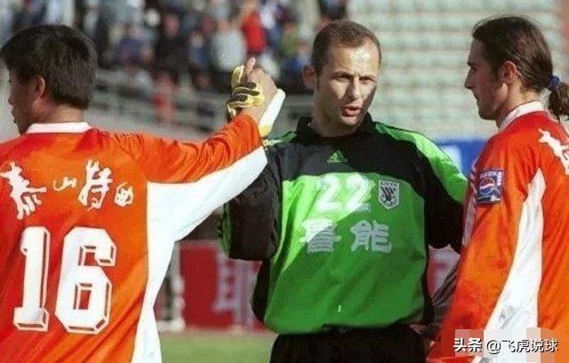 足球门将能上场踢球吗(为什么中超不允许外援门将?门将在所有位置中有多重要?)