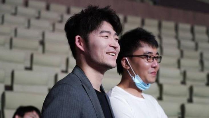 复星集团重庆狼队(狼队参观复星总部,林教练被打马赛克,小胖忙于减肥,刺痛染黄毛)