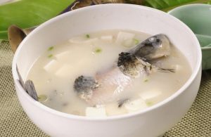 鲫鱼的营养价值(鲫鱼最喜欢吃的食物是什么)-华海博客