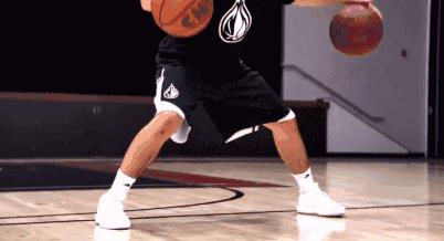 如何快速增加玩篮球的手感(NBA训练师教你如何让篮球手感瞬间提升的控球训练,抓紧学学!)