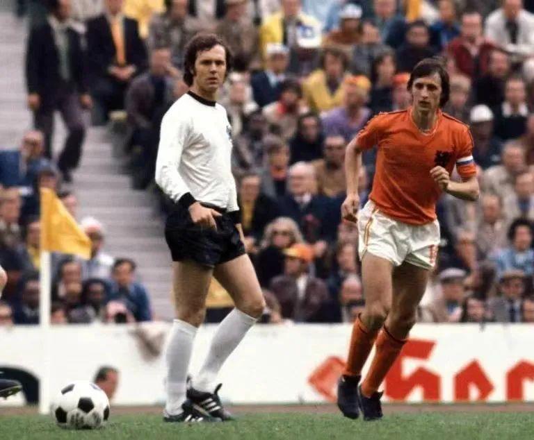 历届世界杯德国队成绩（《世界杯记忆》第十集：1974年世界杯 联邦德国主场夺冠 荷兰成为伟大”失利者“）