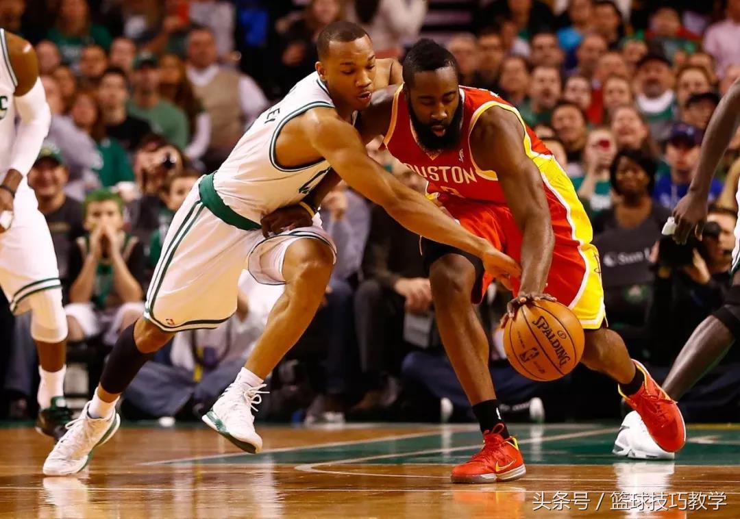 篮球比赛如何防守（想练成铁闸般的防守！这篇教学必须看）