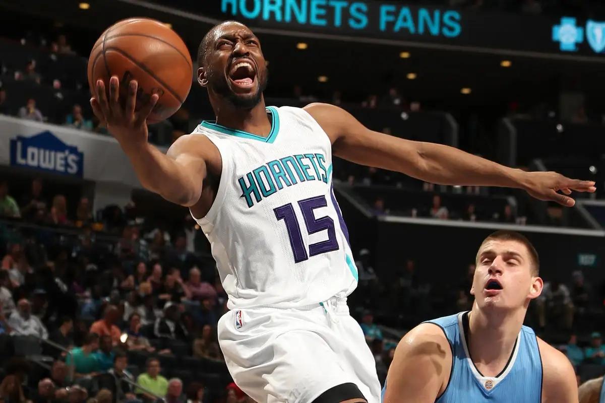 南京CBA球员（南京同曦男篮欲签NBA四届全明星后卫，深圳男篮射手遭主教练弃用）