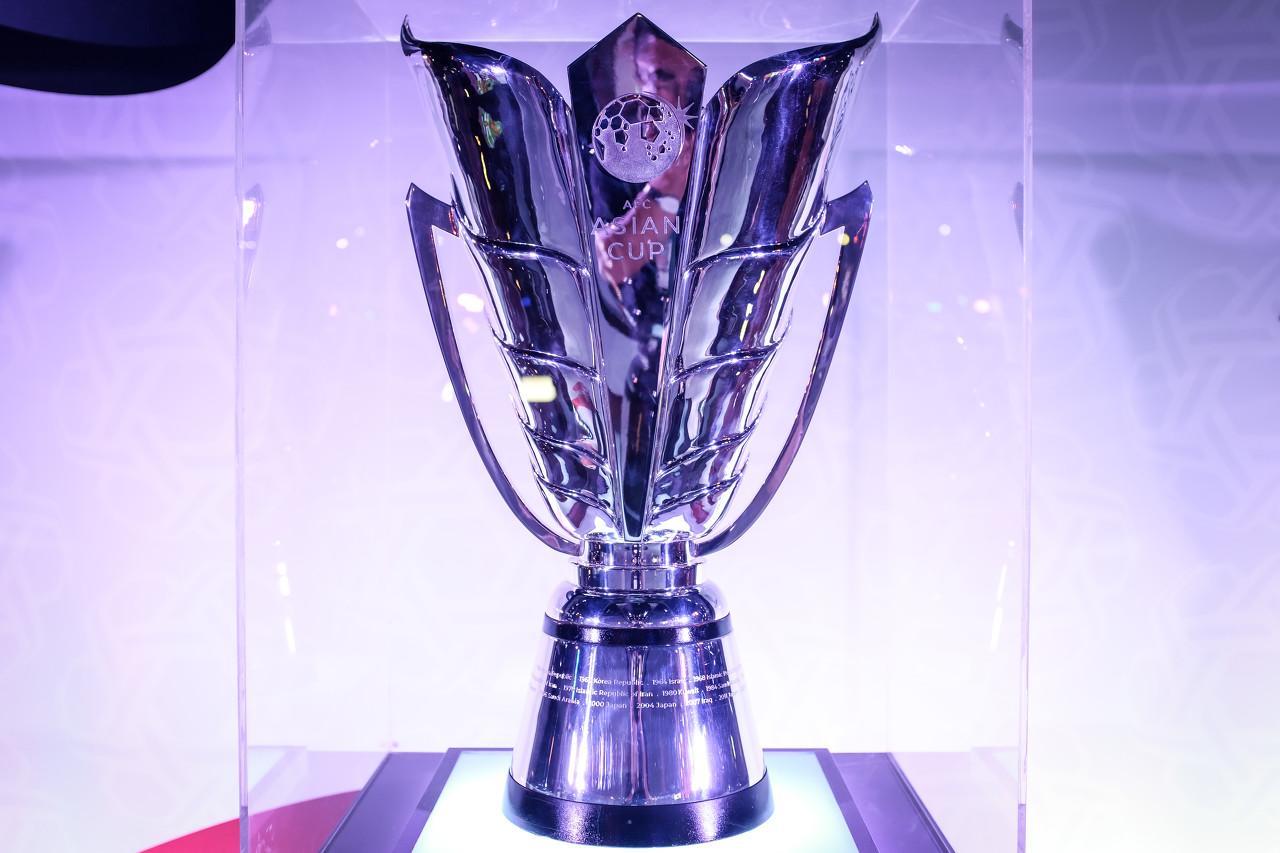 国足夺冠是哪一年（历届男足亚洲杯冠军：日本4次夺冠，伊朗、沙特各3次问鼎）