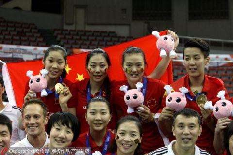 世界杯女排中日（中国女排3-1日本四夺世界杯冠军 直通里约奥运）