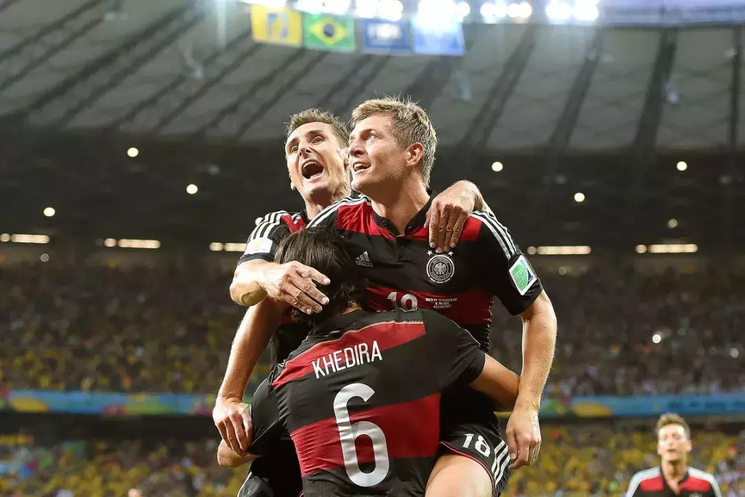 南非在哪年举办世界杯（世界杯谁能夺冠与气候有关？｜听听国脚名嘴怎么说（内附完整赛程安排））