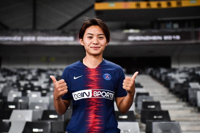 王霜带领女足走向巅峰（&quot;中国女梅西&quot;王霜：梅开二度击败韩国队，带领中国女足冲进奥运）