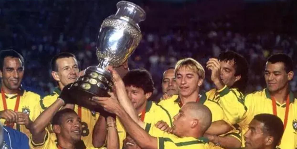 梅西欧洲杯在哪个国家球队（意大利夺取欧洲杯，让拿到美洲杯的梅西，锁定第七座金球奖？）