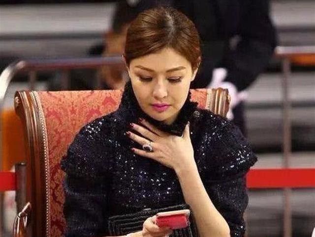 宏远老板娘宏远老板娘吴迪简介(吴迪:易建联的老板娘)