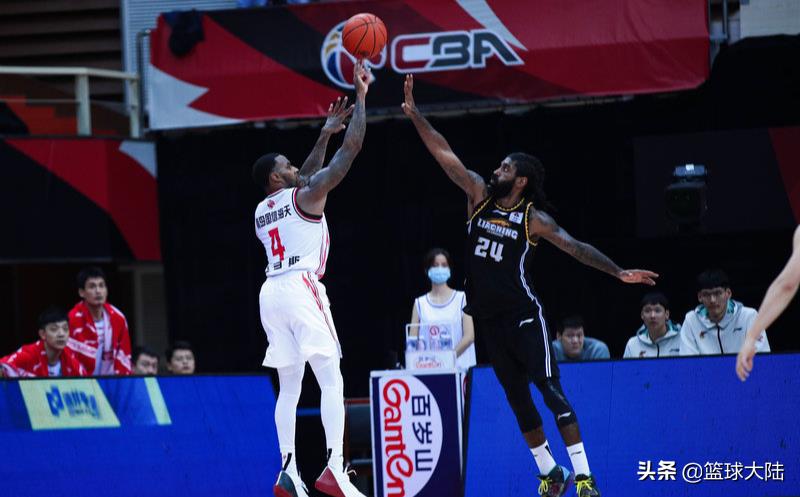 达柳斯亚当斯（马布里终于等来救星！超级外援即将抵达国内，加盟北控让人期待）