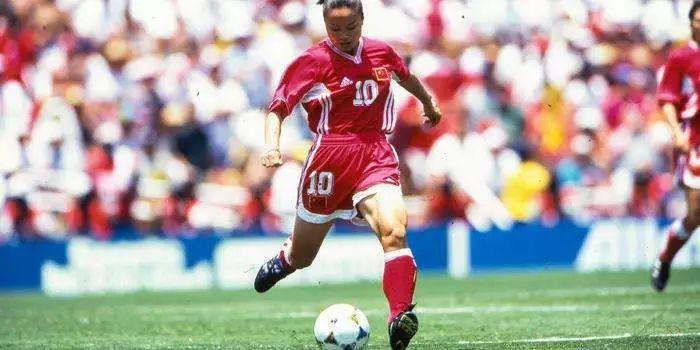 99年世界杯中国女足主力阵容（铿锵玫瑰请回答1999：如果那一年，我们拿了冠军呢？）