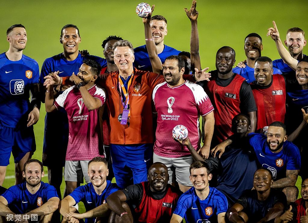 世界足球队伍排名(卡塔尔世界杯来了,32支队伍谁笑到最后?)