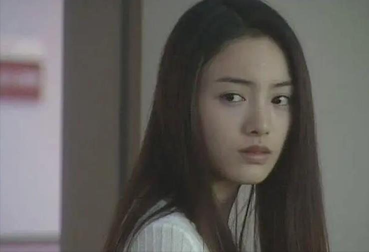 有地狱1980年由(恐怖片导演才是选美界的祖师爷!这些恐怖片女主一个比一个惊艳)