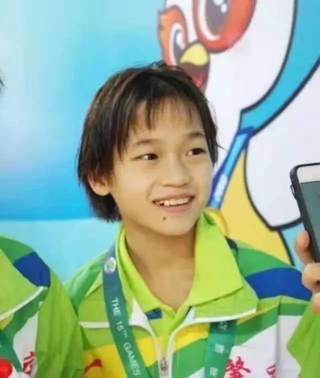 最小的世界冠军是几岁(14岁问鼎跳水世界冠军,全红婵是中国人的骄傲,青少年成长的榜样)