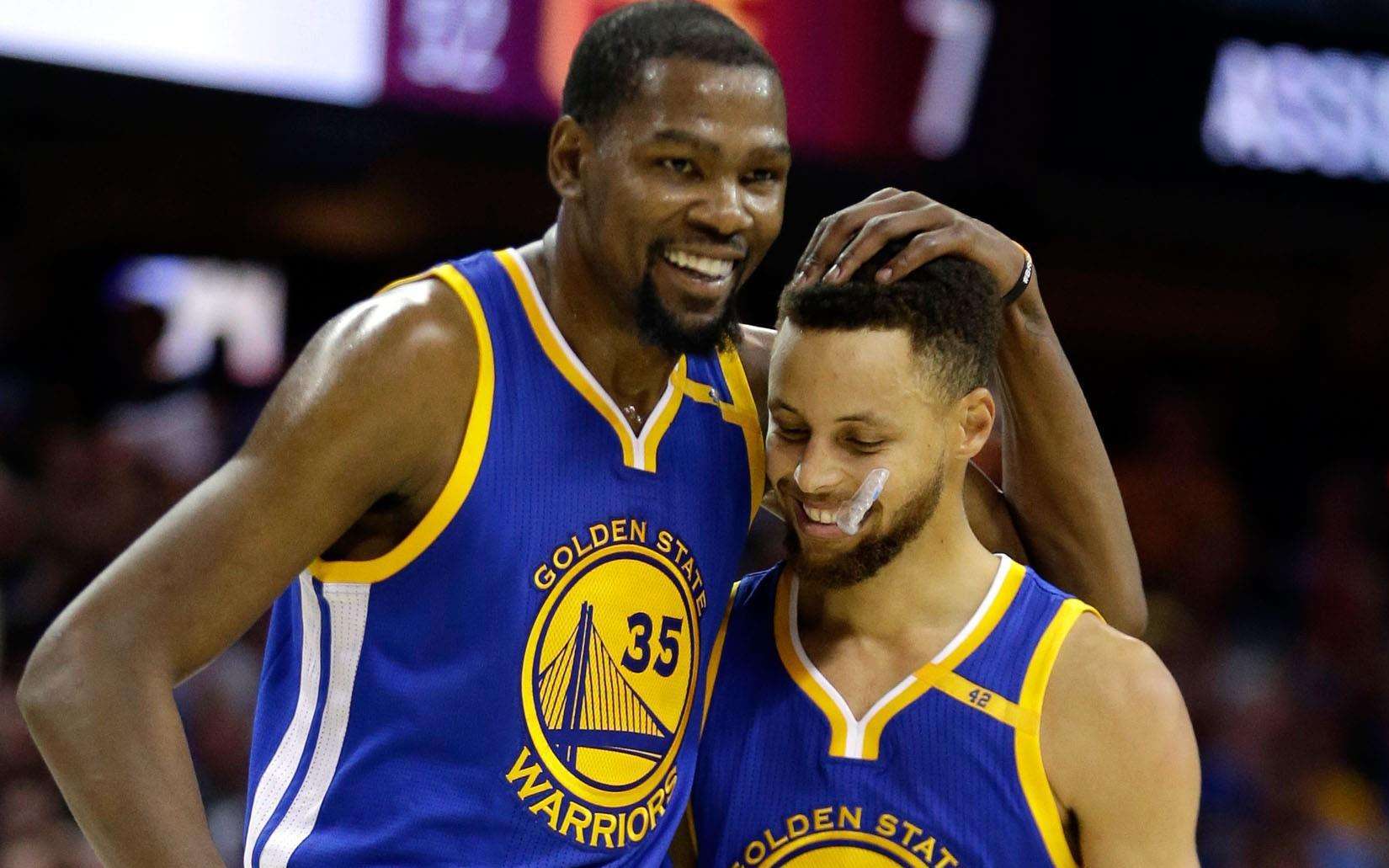 历史nba75大球星（NBA历史75大球星完整排名：詹姆斯第2，杜兰特13，库里15）