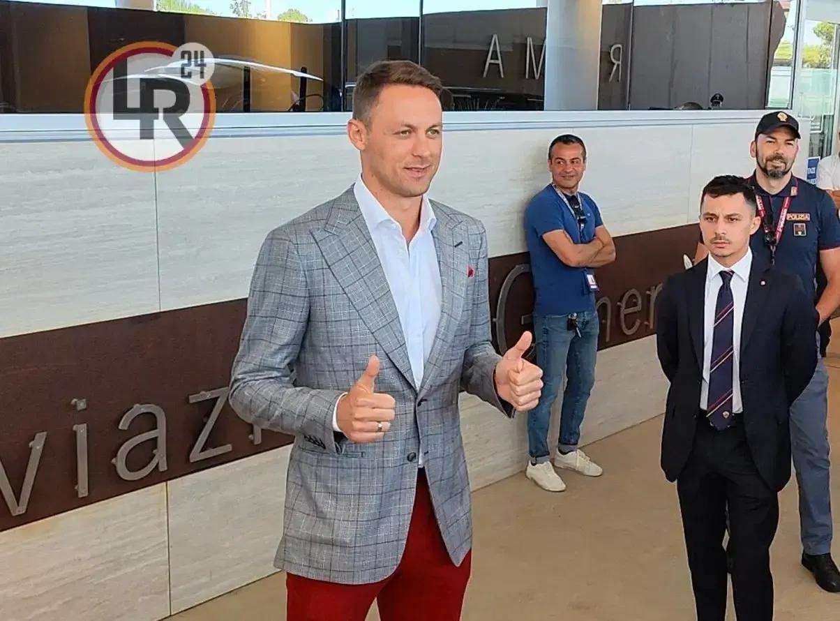 穆里尼奥在曼联拿了几个冠军（穆里尼奥总共获得四次三冠王，他能在罗马再收获三冠王吗？）